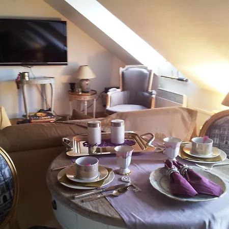 Apartment Schoener Romantischer Blick Auf Seine By Interhome